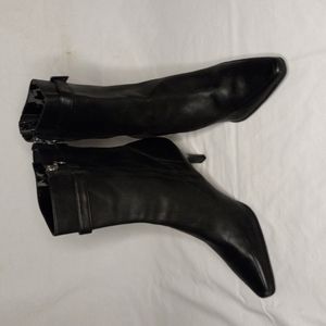 Black Rockport calf boot w9